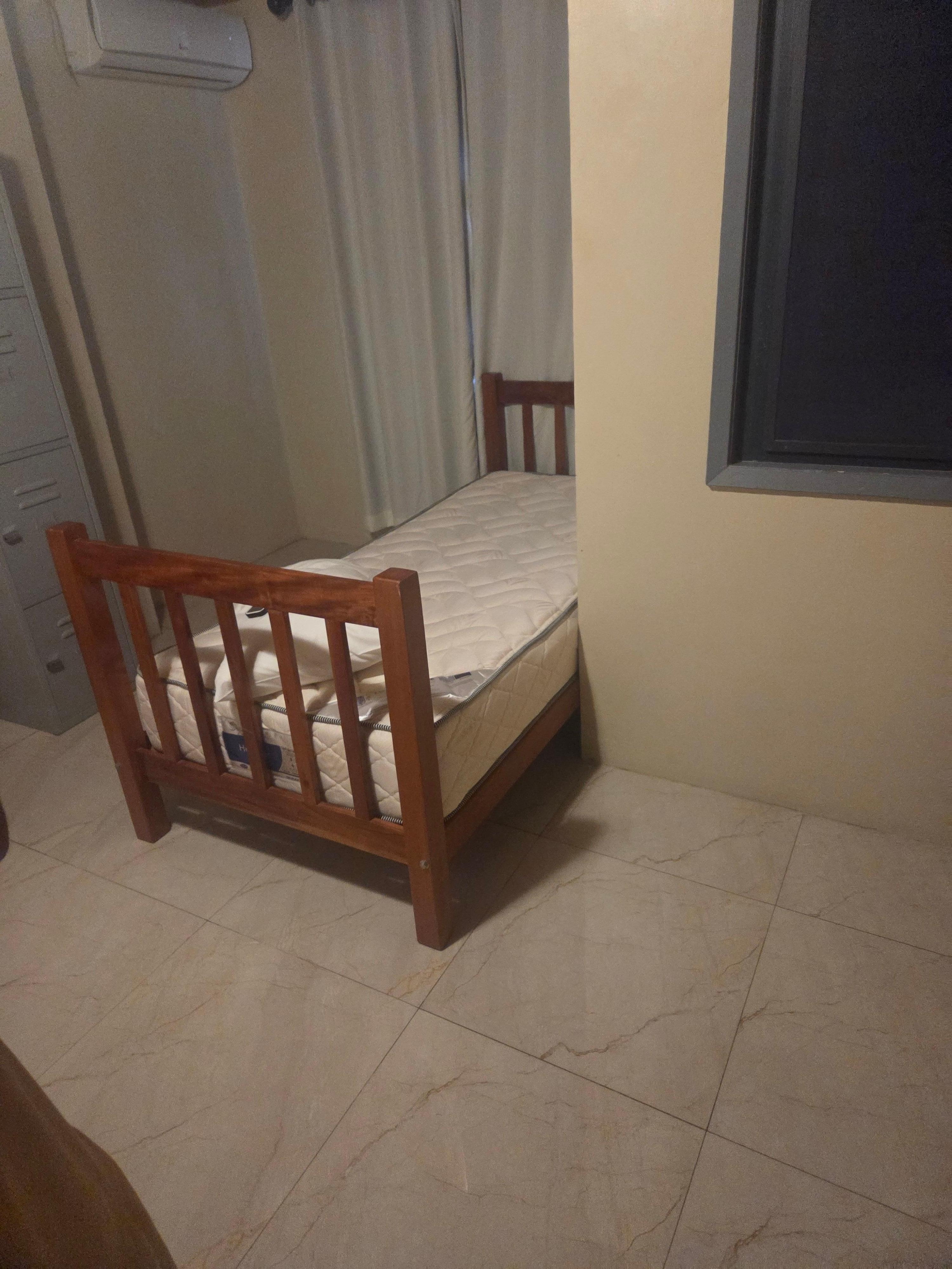 We called that we will check in late but the room wasnt ready