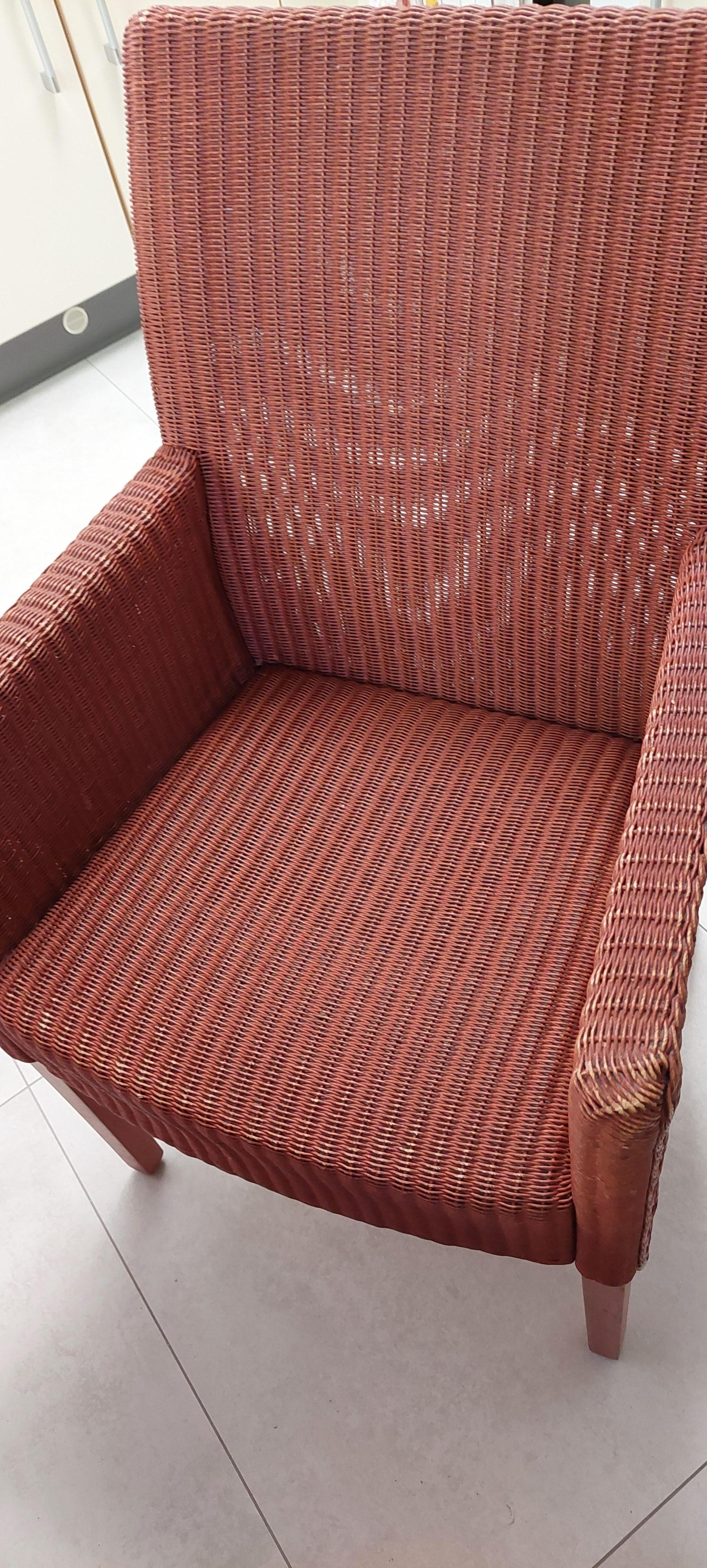 Zerschlissene Stühle 