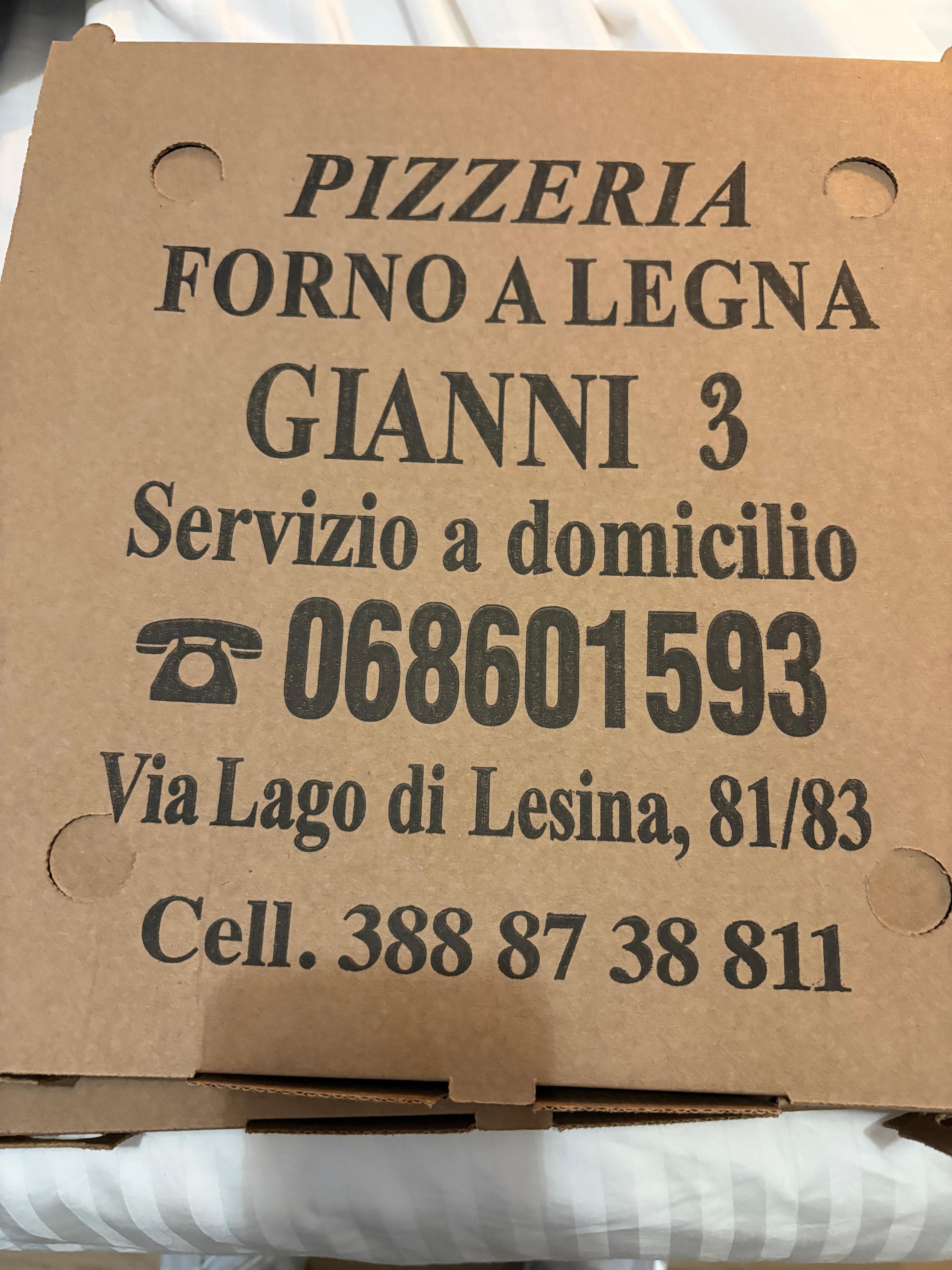 Local pizza takeaway, delicious and very busy!