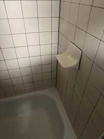 Grimey bathtub