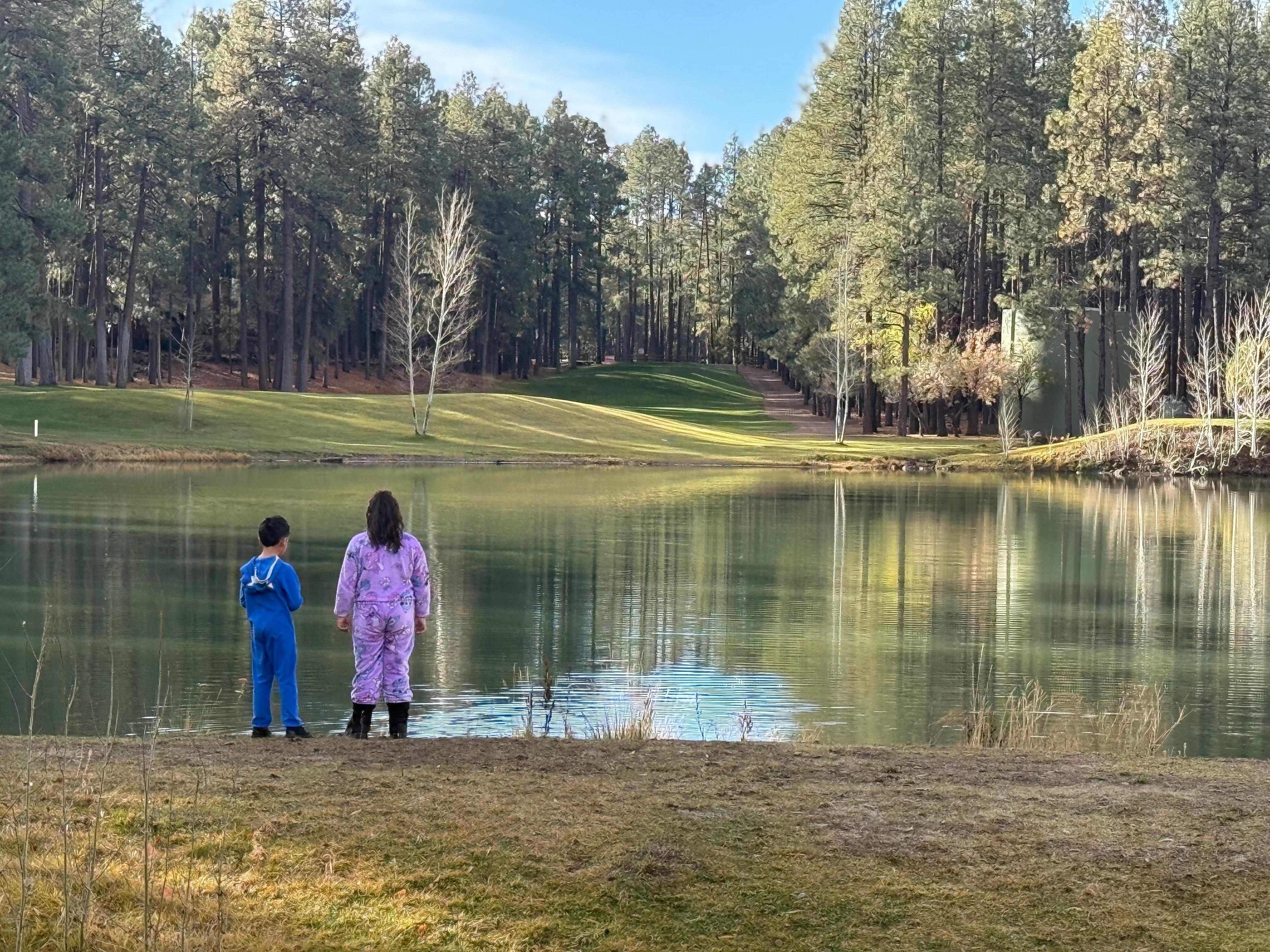 Early morning w my twins. 