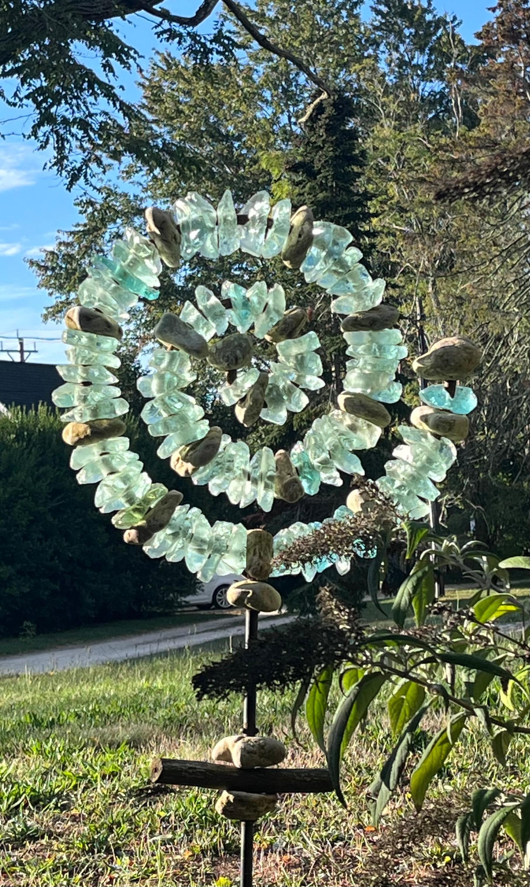 Loved the piece of art I enjoyed my coffee on side patio 