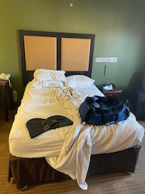 This is not a king size bed. We reserved and paid for a king suite.