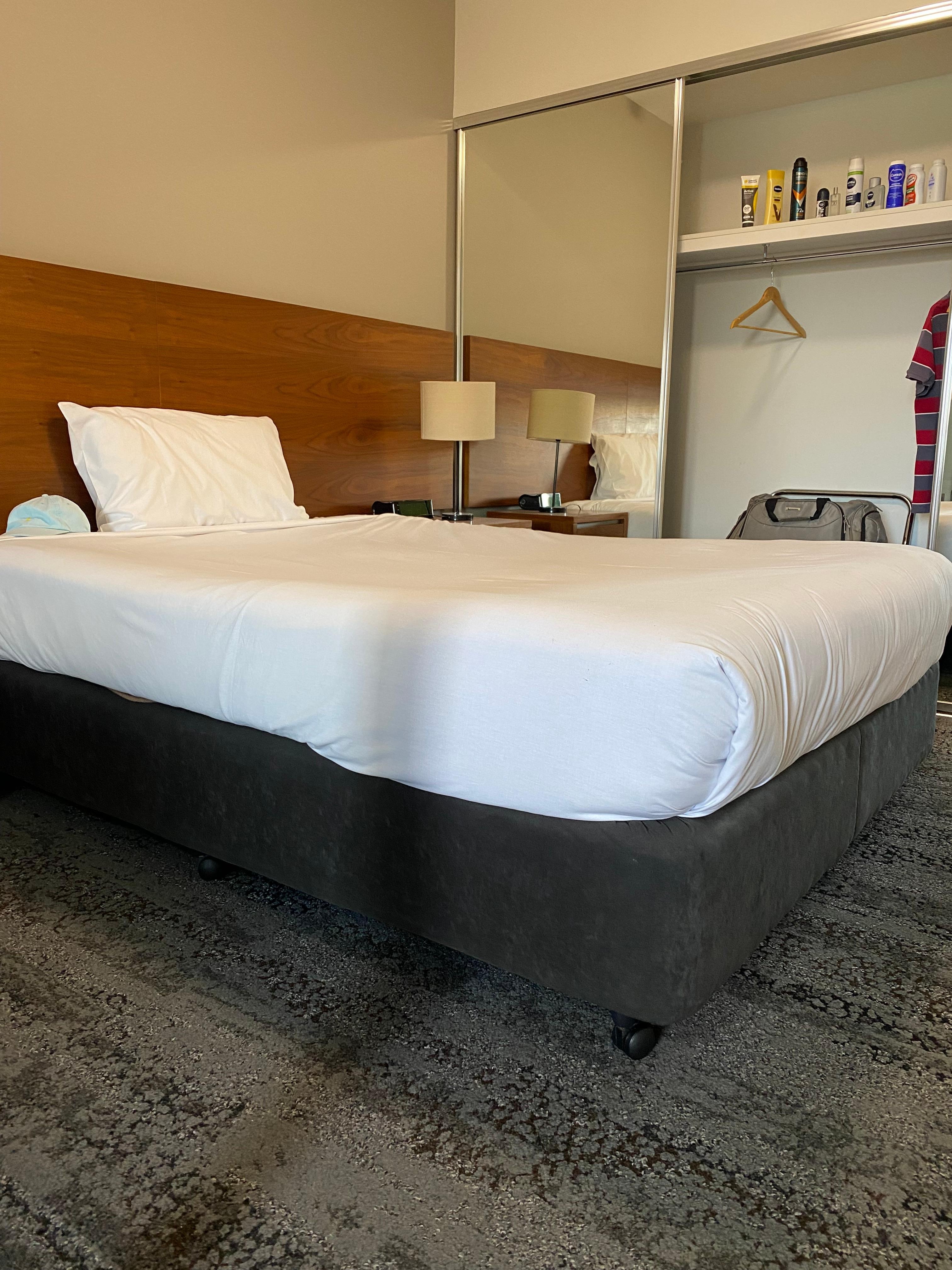 Sagging mattress, needs replacing 