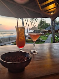 Sunset happy hour or 2 for cocktails