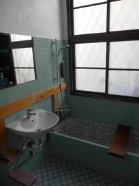 Salle de bain de la chambre