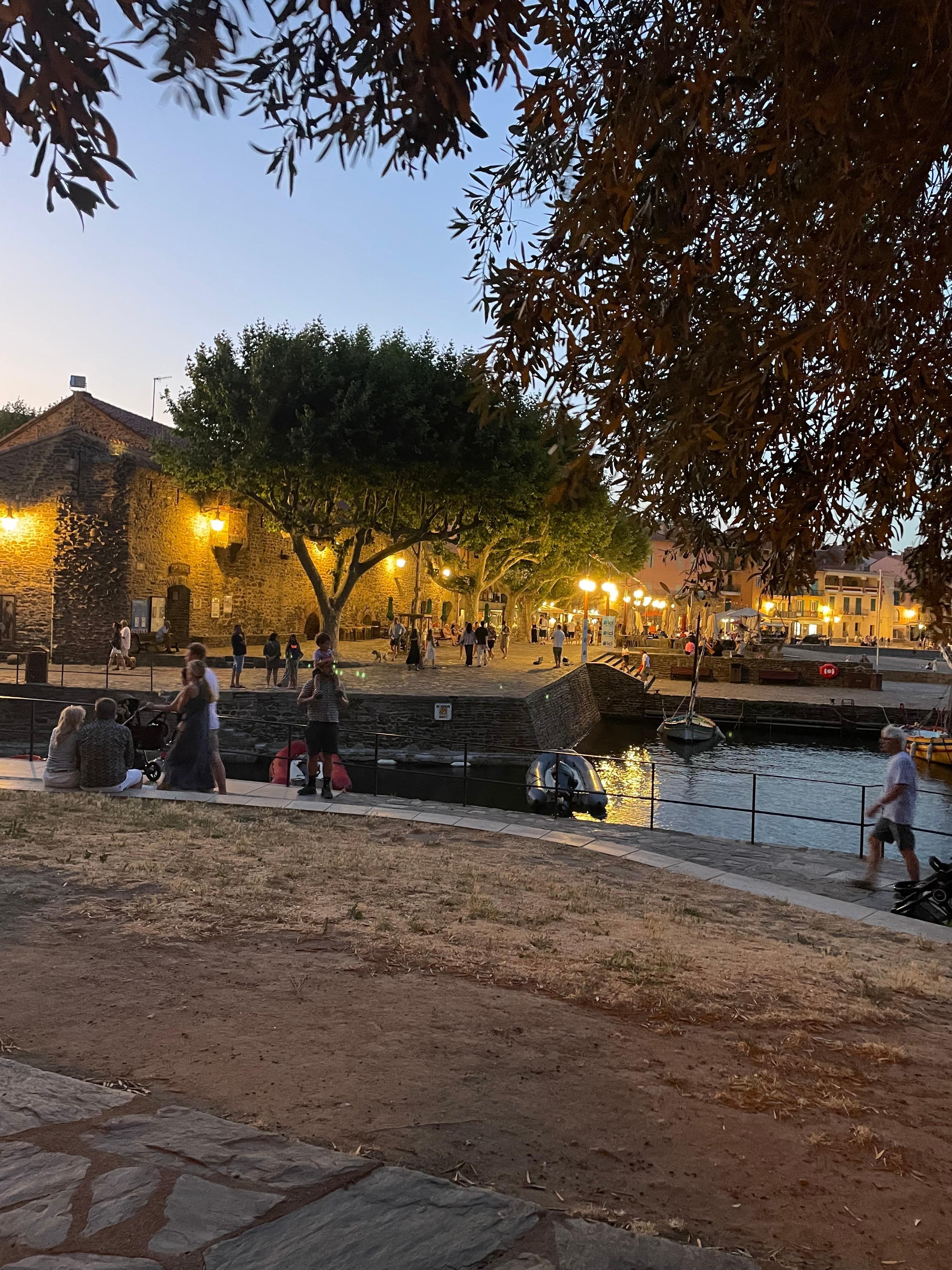 The port in the evening.
