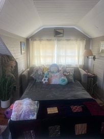 Nice living area.