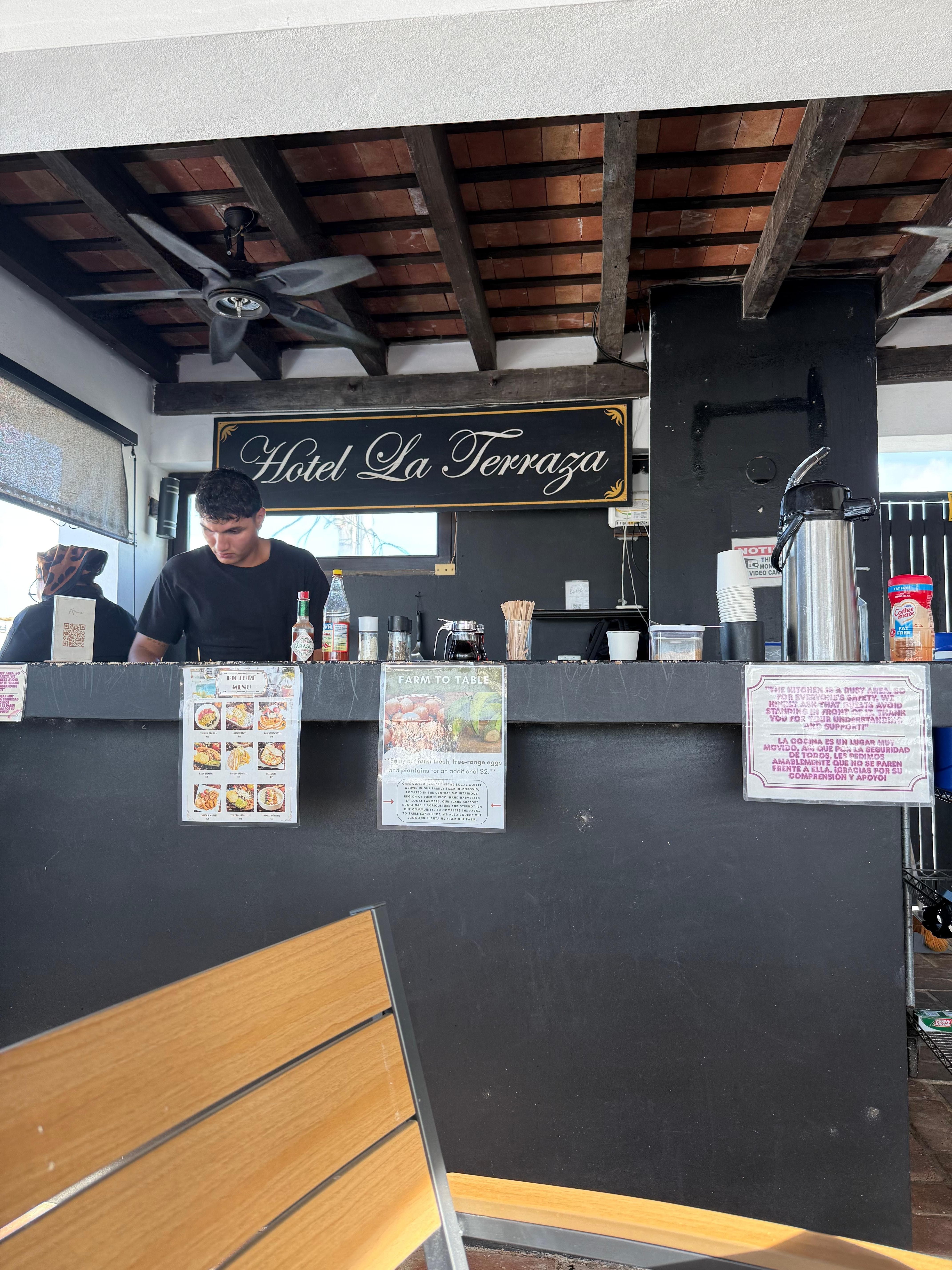 Terraza bar and kitchen on roof top