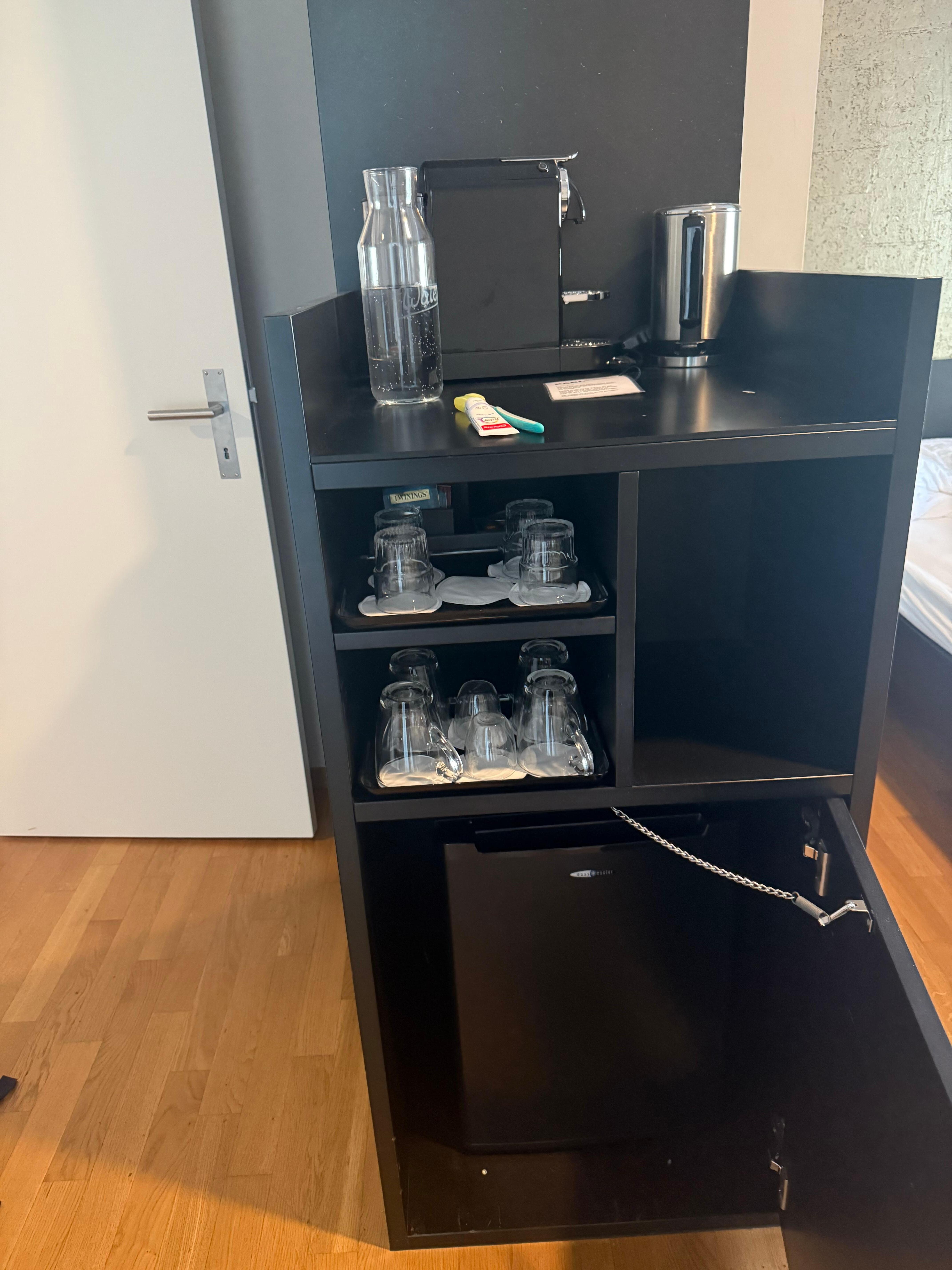 Fridge/coffee maker