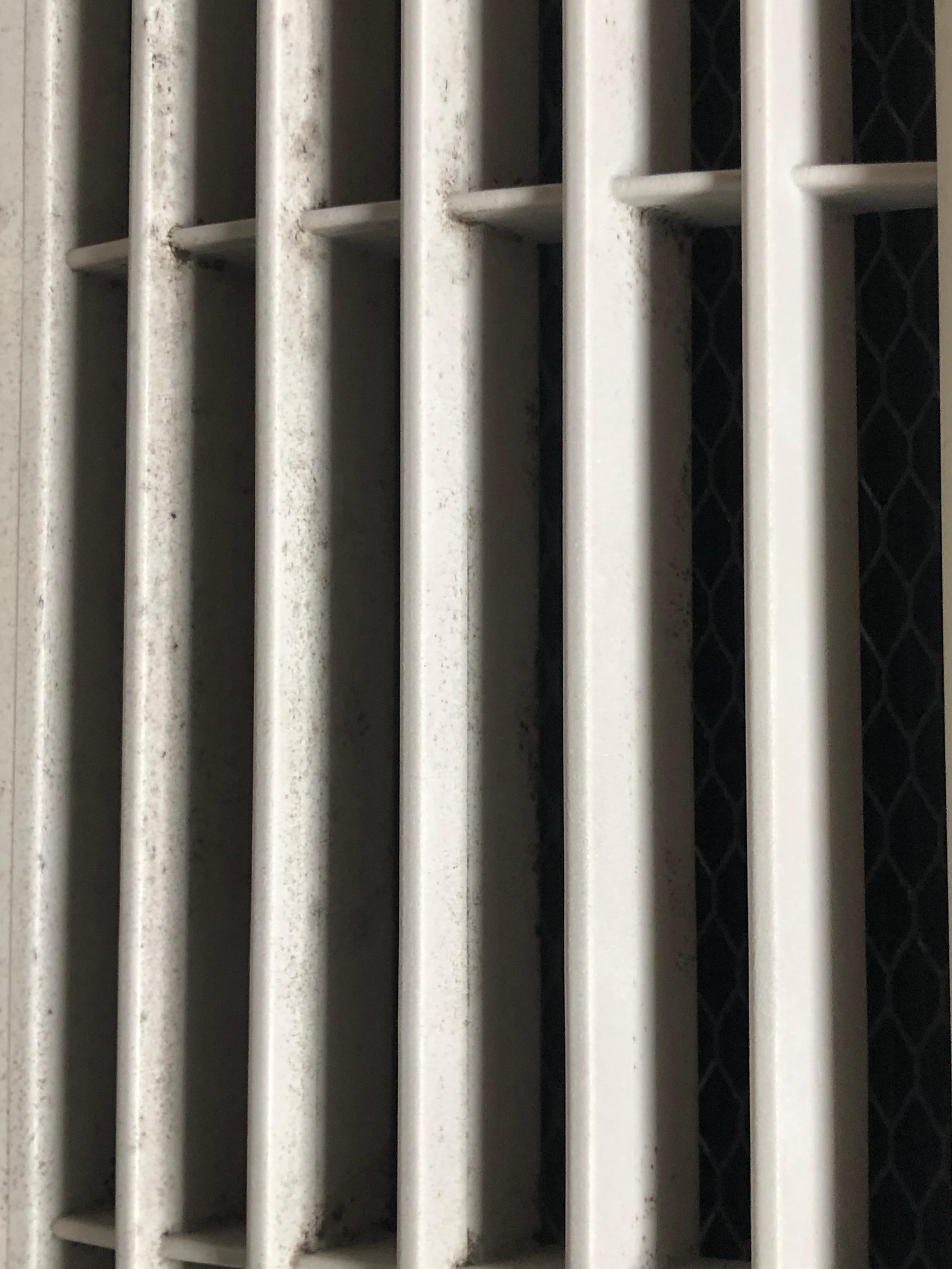 Dust on the air unit