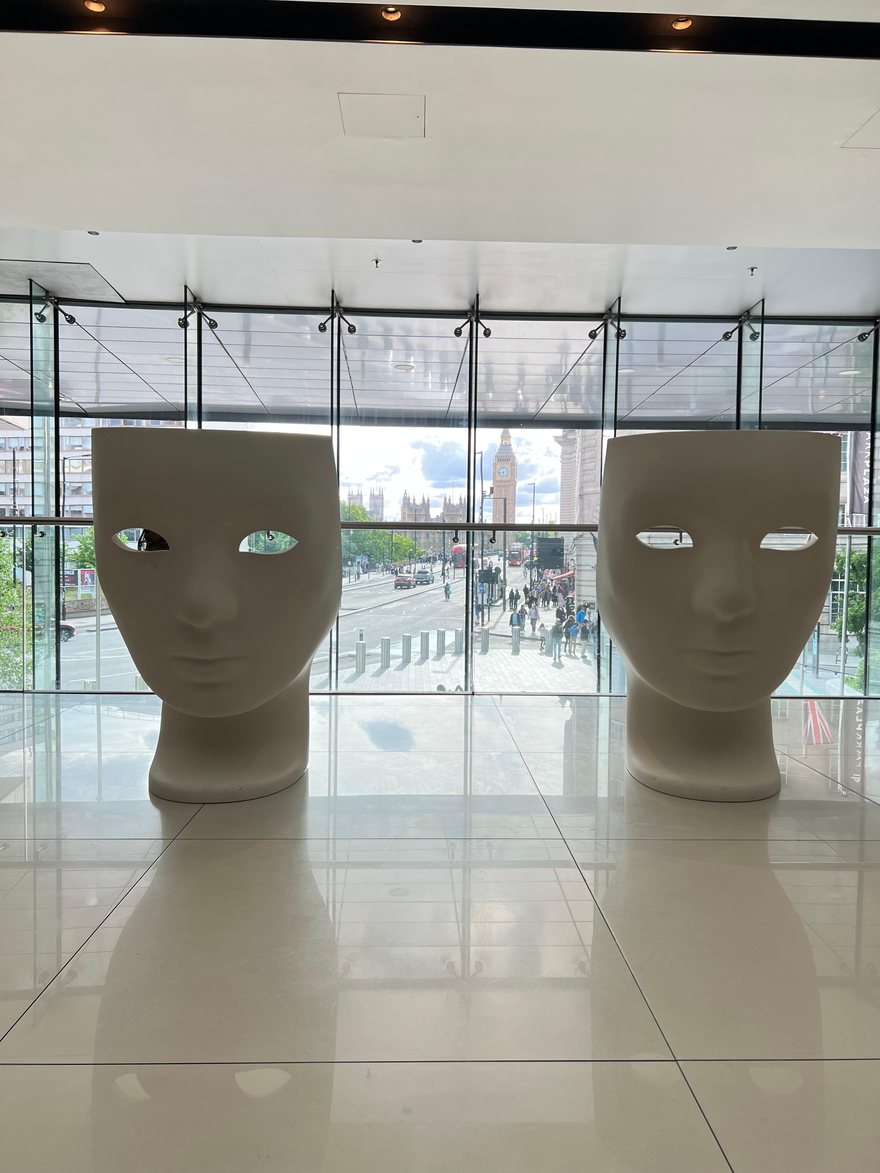 Sitting area with Big Ben view (Lobby level)