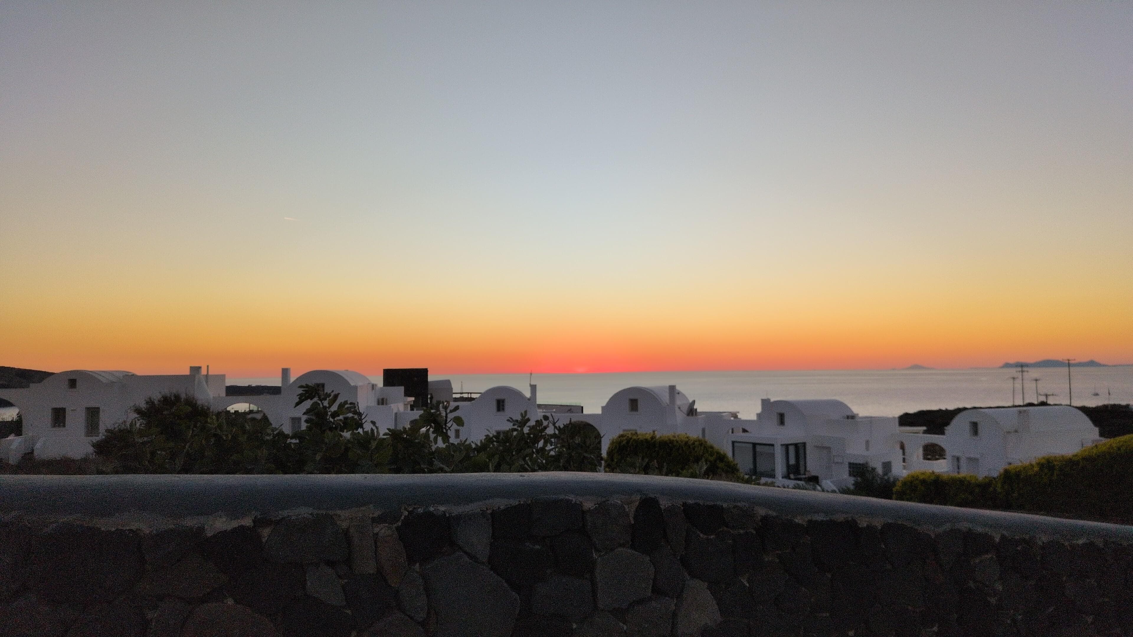 Coucher de soleil depuis l'hôtel tous les jours.