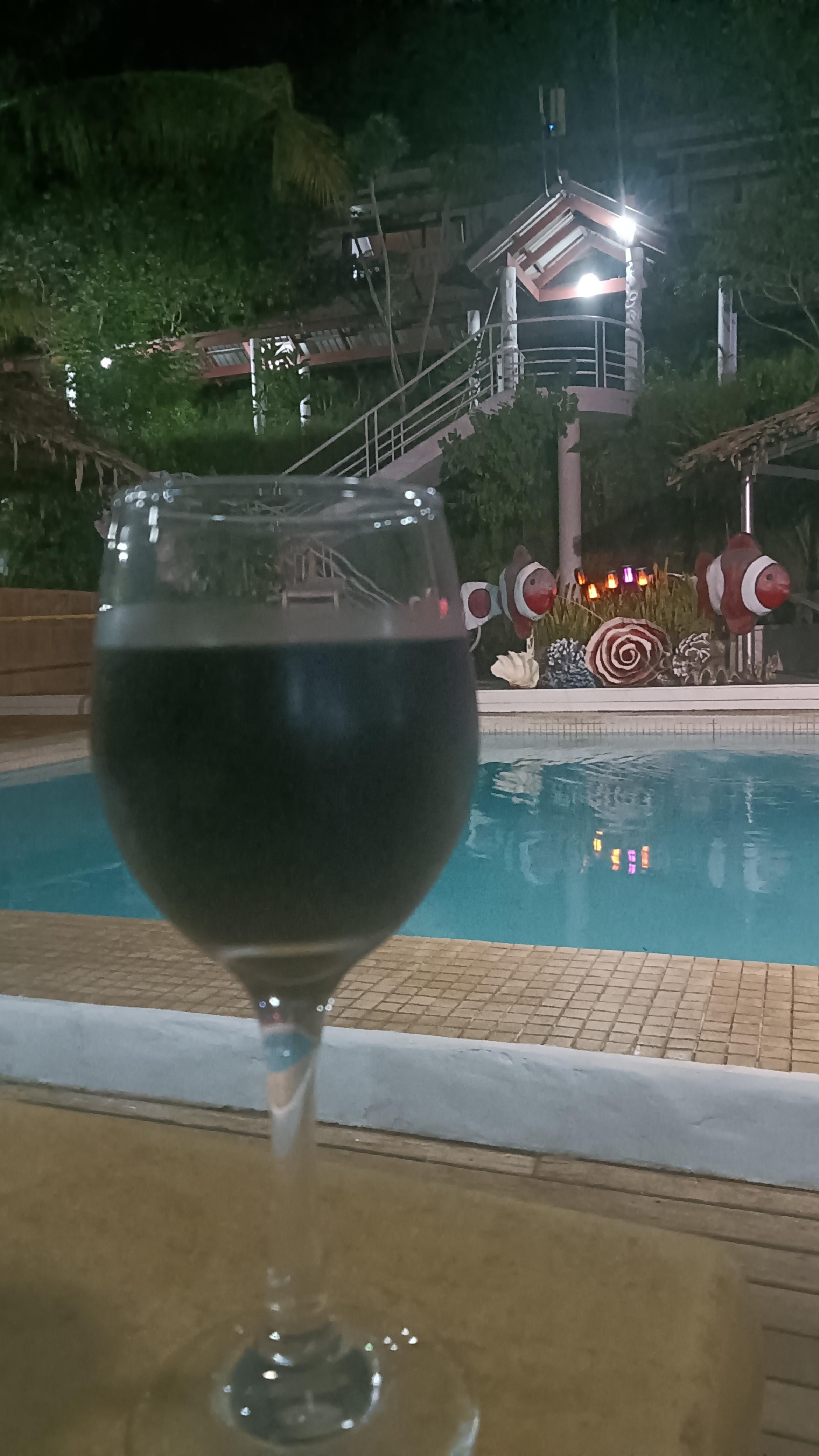 Pool side - relaxing 