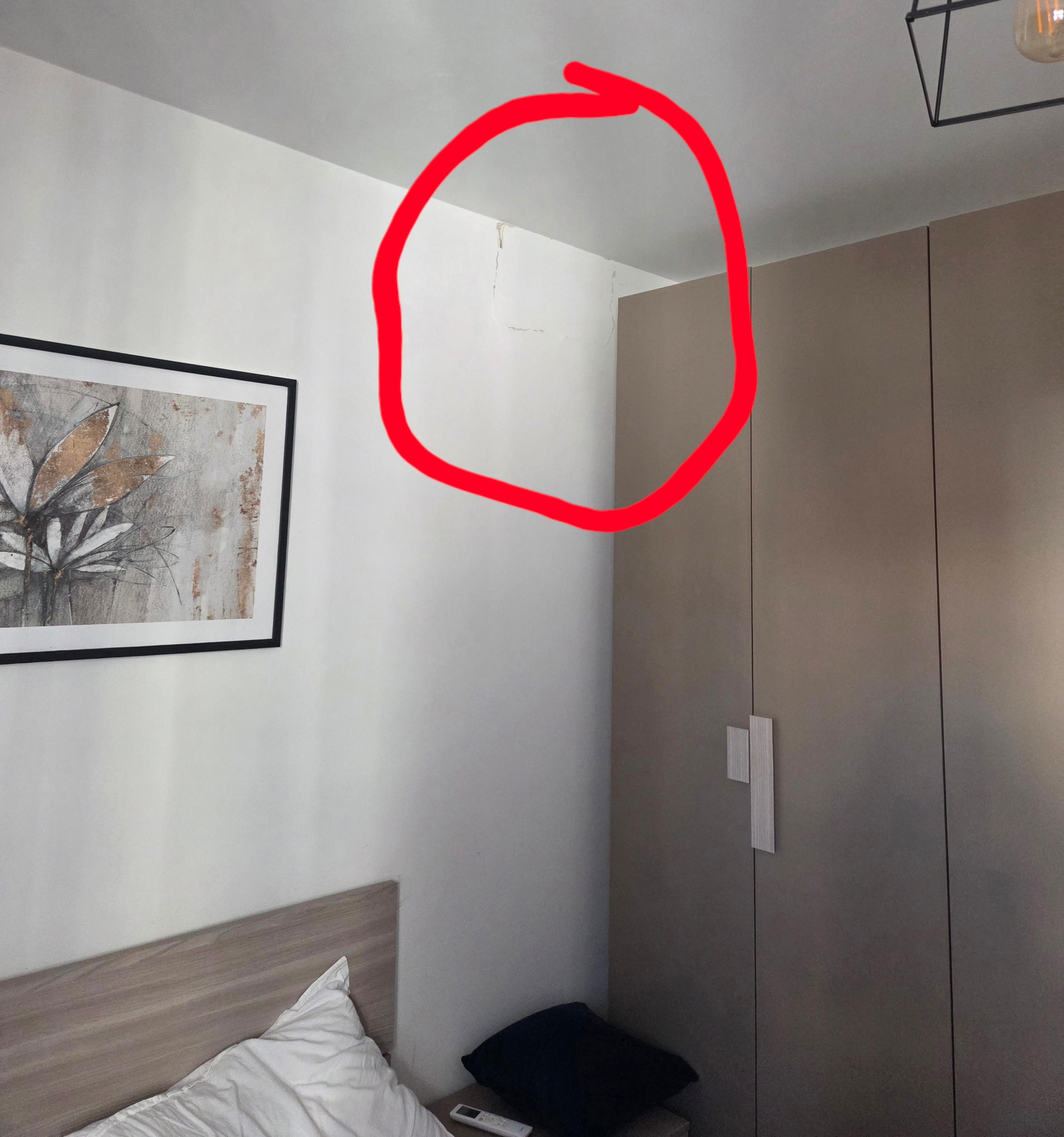 Schlafzimmer mit Bruchkerbe