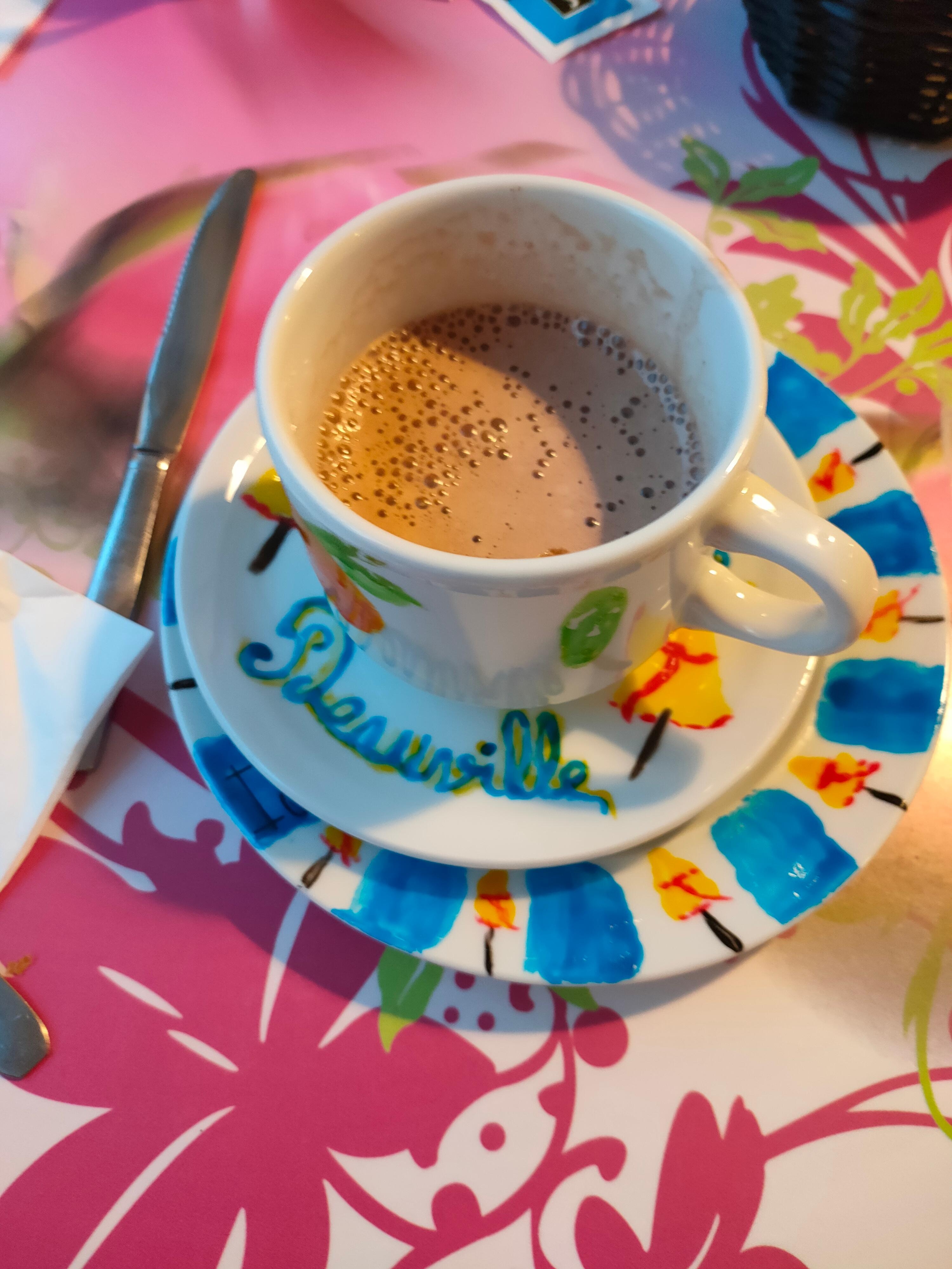 Belle tasse pour boissons chaudes 👍👍👍