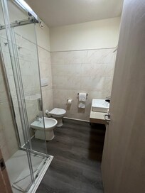 WC Deluxe-Zimmer Nr. 12 / 1.OG