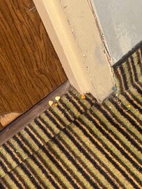 entry way to our room  strong cigareete smaell