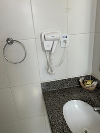 Amenidades e secador de cabelo