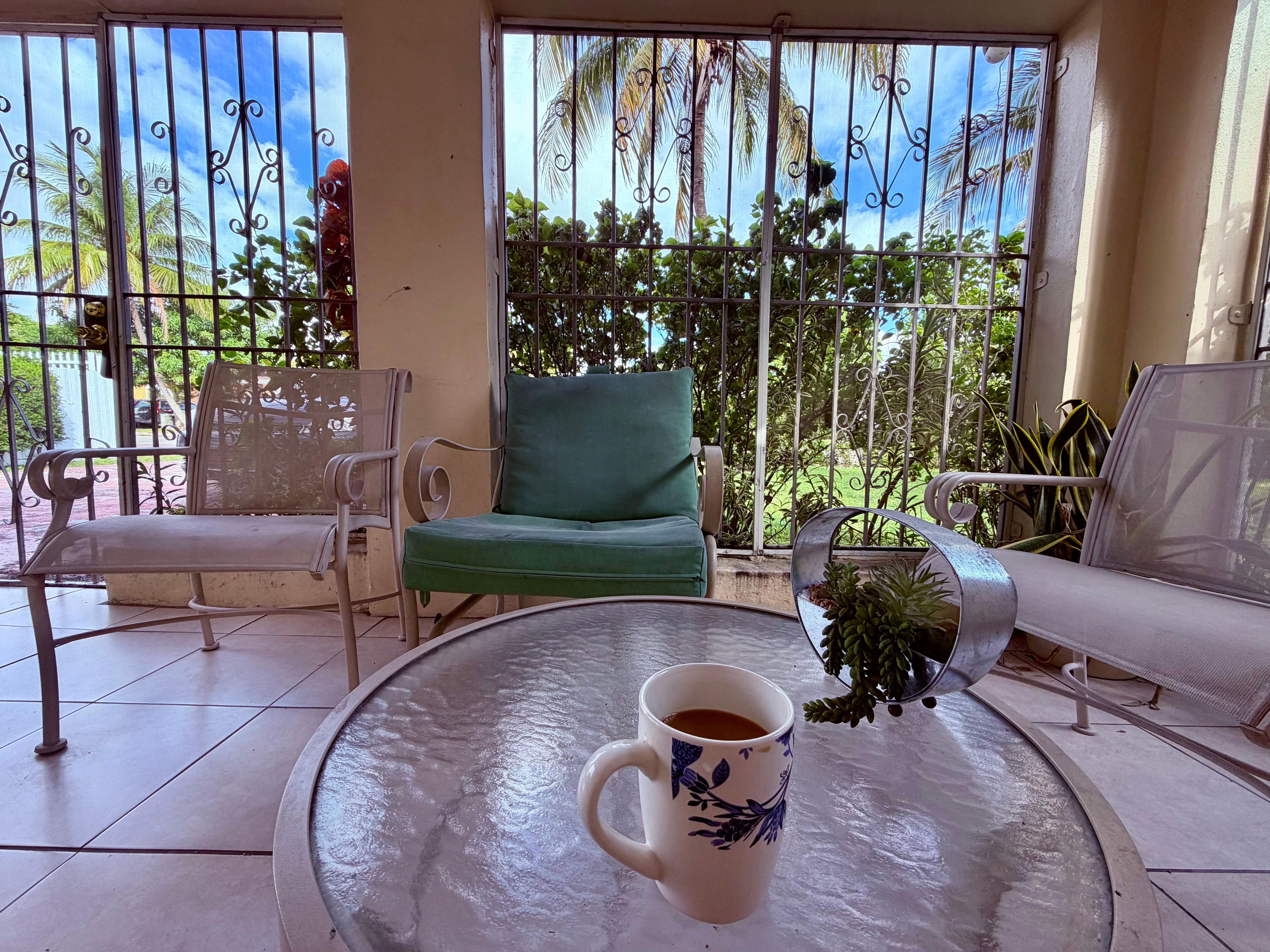 Quiet morning with coffee in the front 