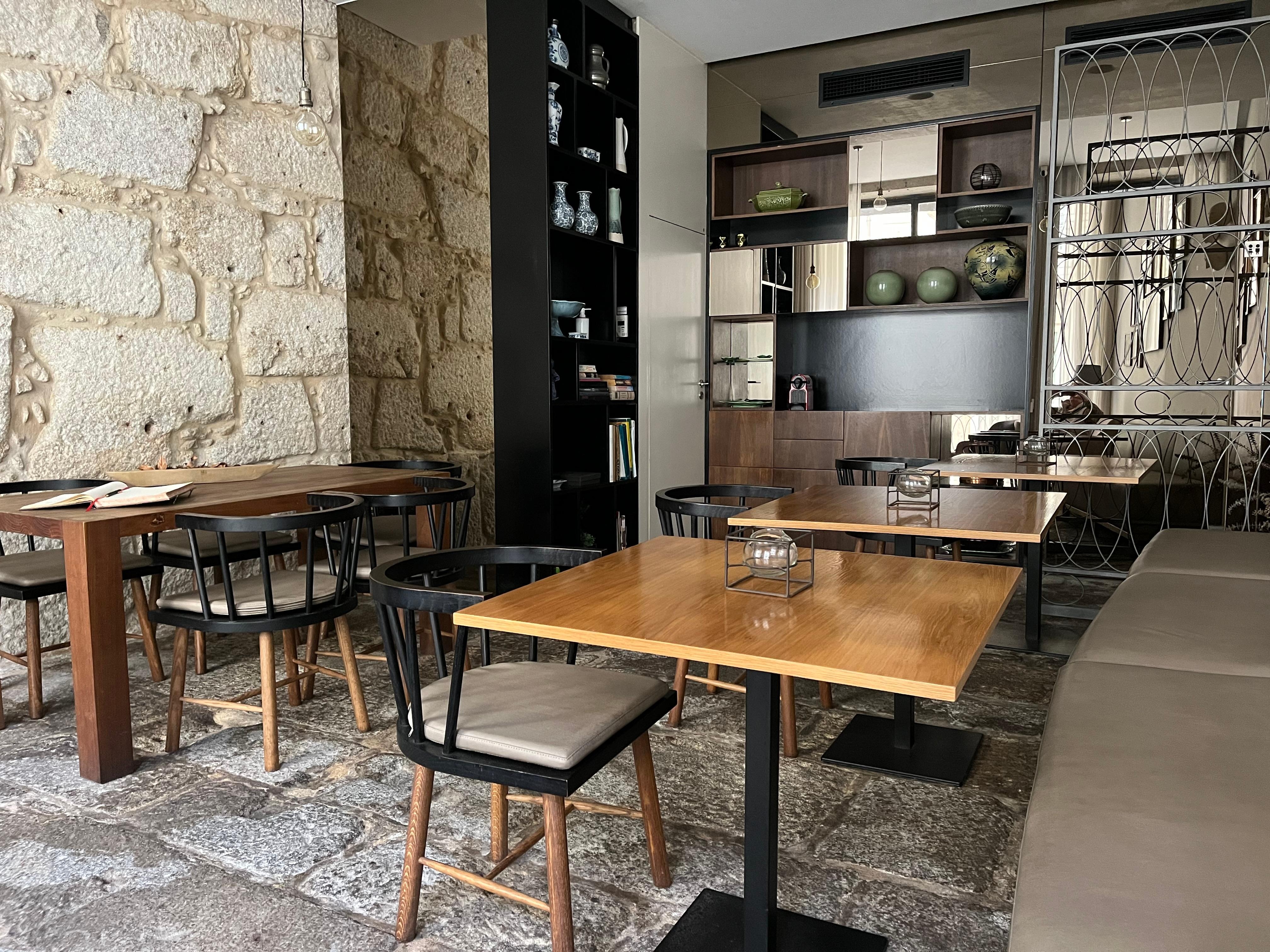 Old mixed with new touches in every room, like this dining area.
Beautifully designed.
