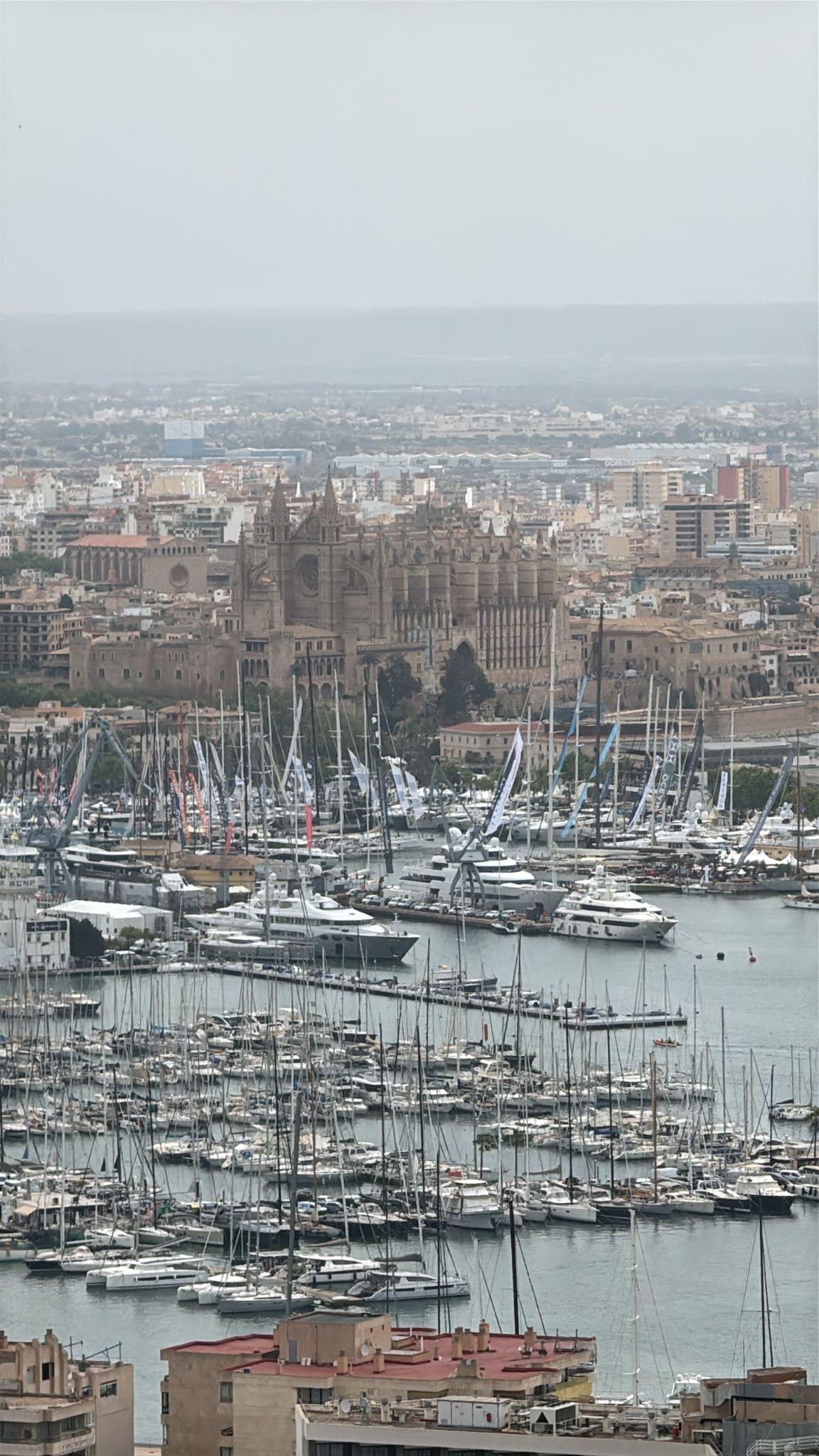 Palma de Mallorca bay with the beautiful gothic cathedral 