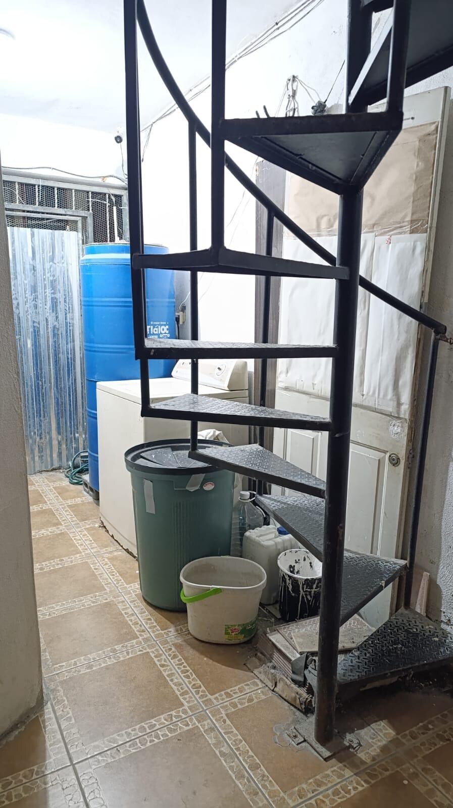 Escalera de caracol muy inestable