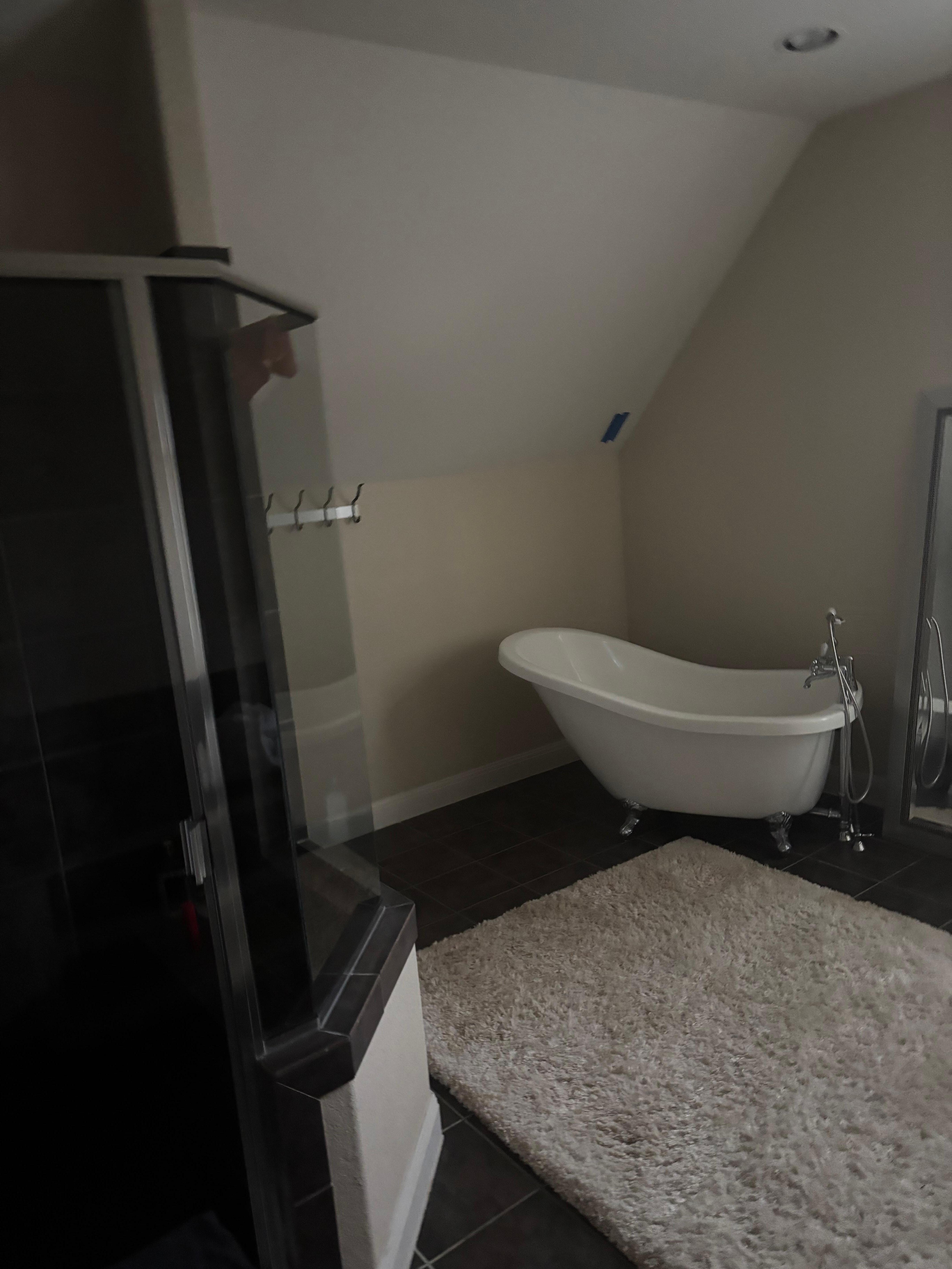 Soaking tub