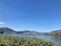 Καλοκαιρινή θέα από Πέτρινο Σπιτάκι