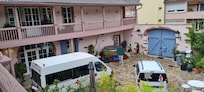 Blick vom "Elternschlafzimmer" in den Hof