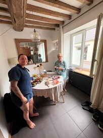 Setting up supper