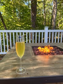 Gas fire pit
