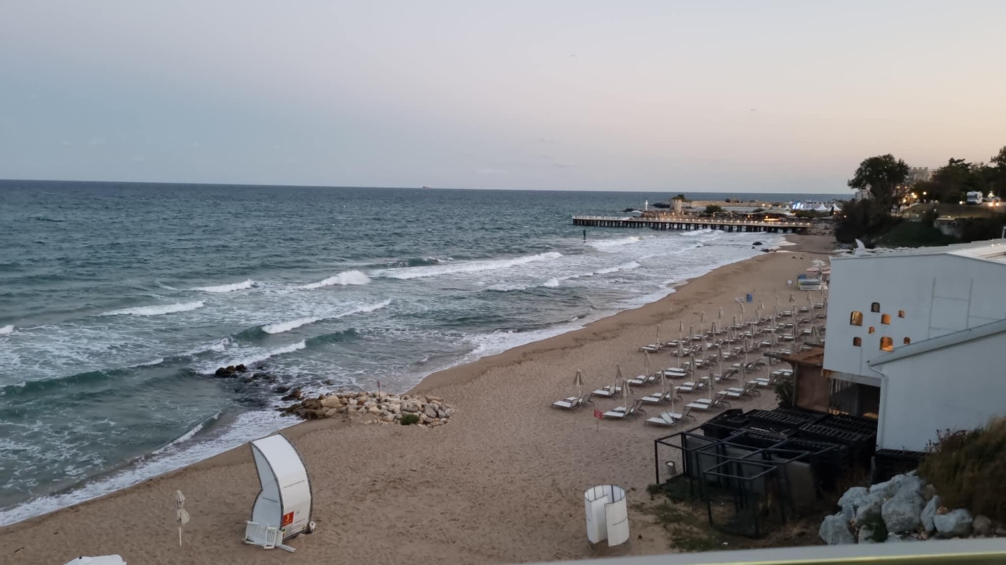 Das Zimmer ist fast am Meer tolle Ausicht.