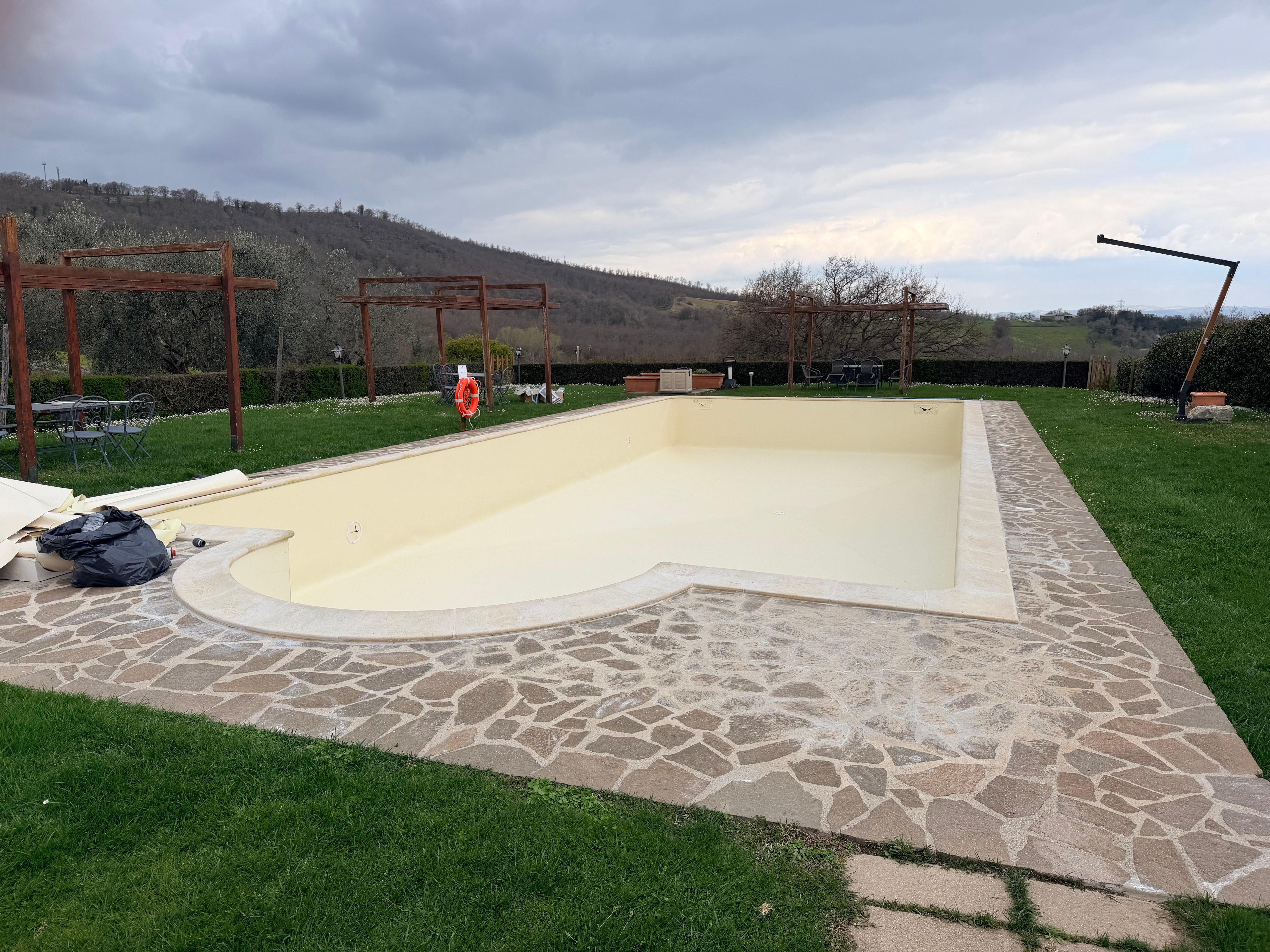 Piscina attiva da giugno