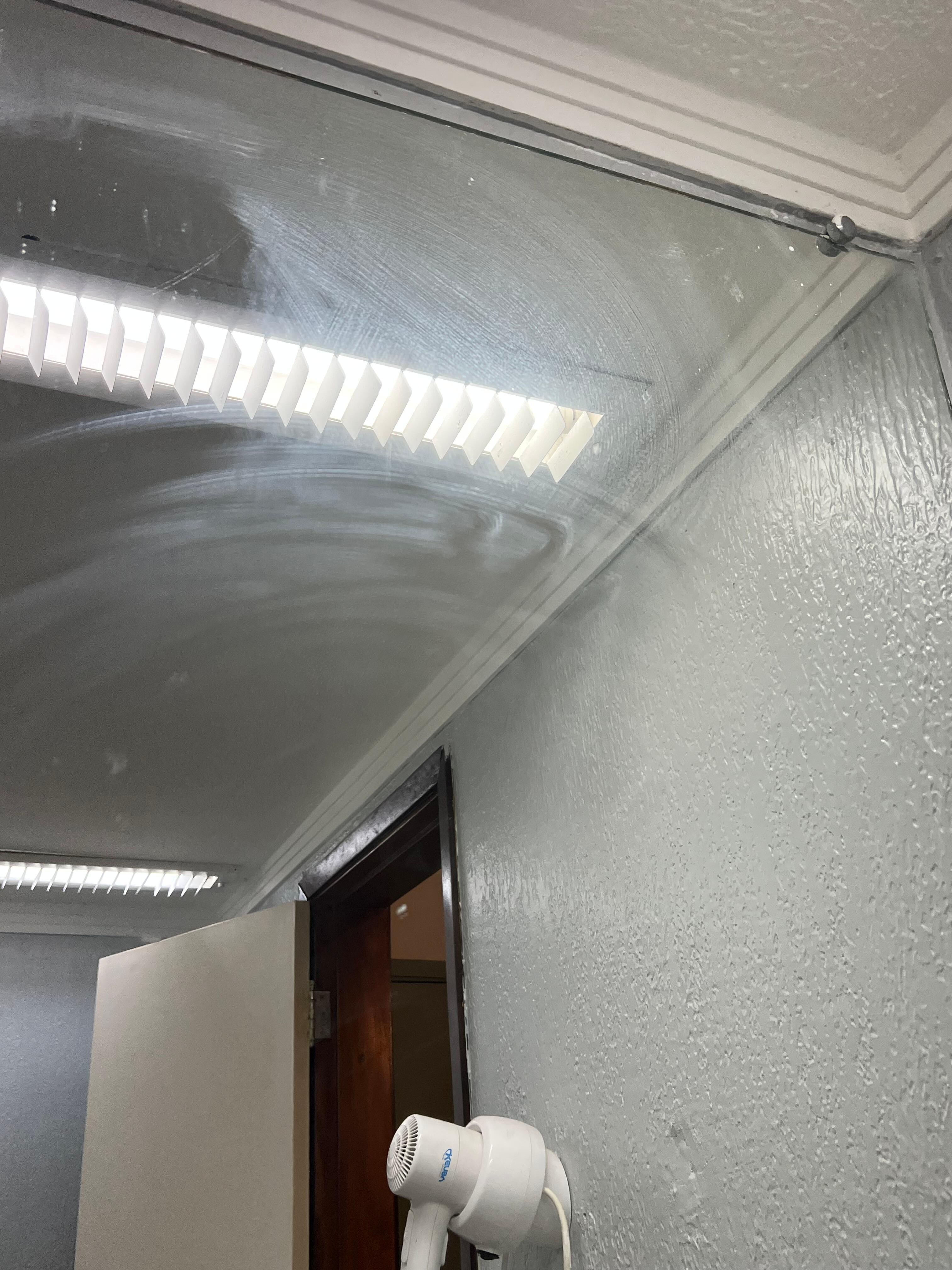 Shower mirror upon arrival ( it stayed like this during our whole stay)
