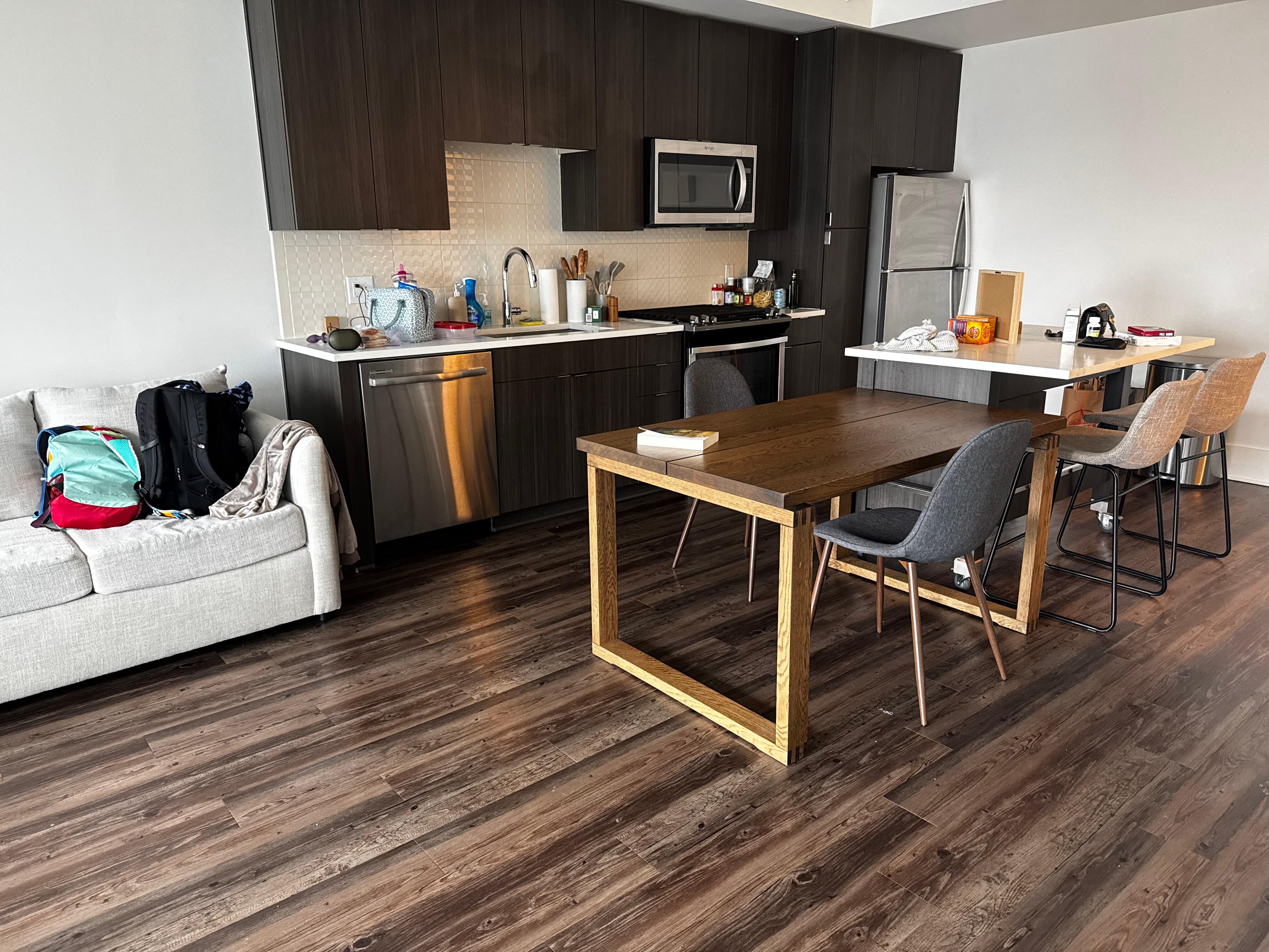 All of the things laying around are mine, not the hosts. Place was tidy when I checked in. 