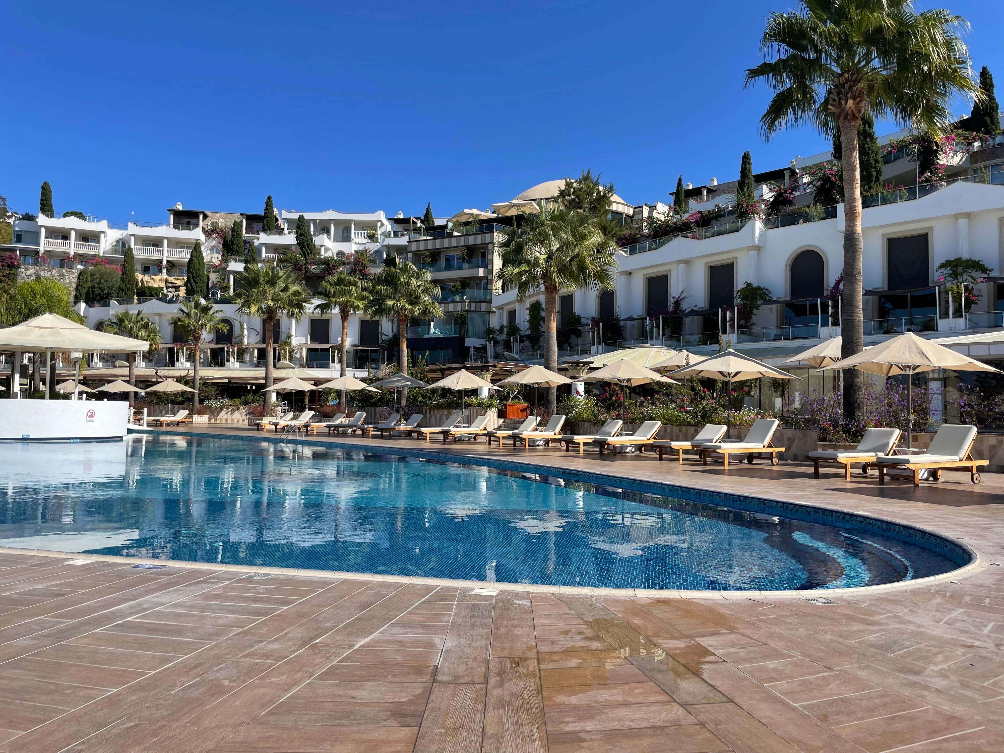 View or Sianji resort from pool. 