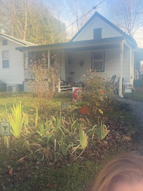 Gorgeous restored farmhouse❤️