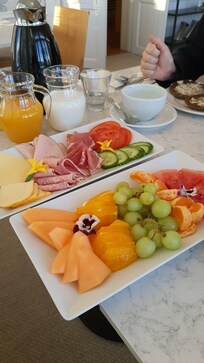 Aamiaisen leikkeleet