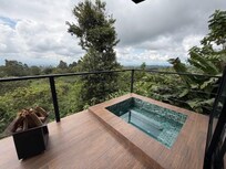 Private jacuzzi w/View