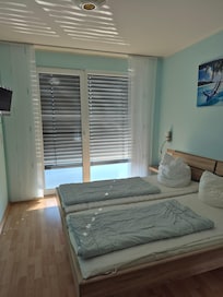 eines der 2 Hauptschlafzimmer