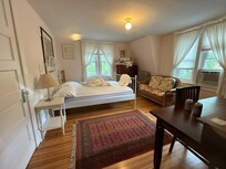 I don’t think to take a pic until after I stripped the bed. Sweet floral quilt.