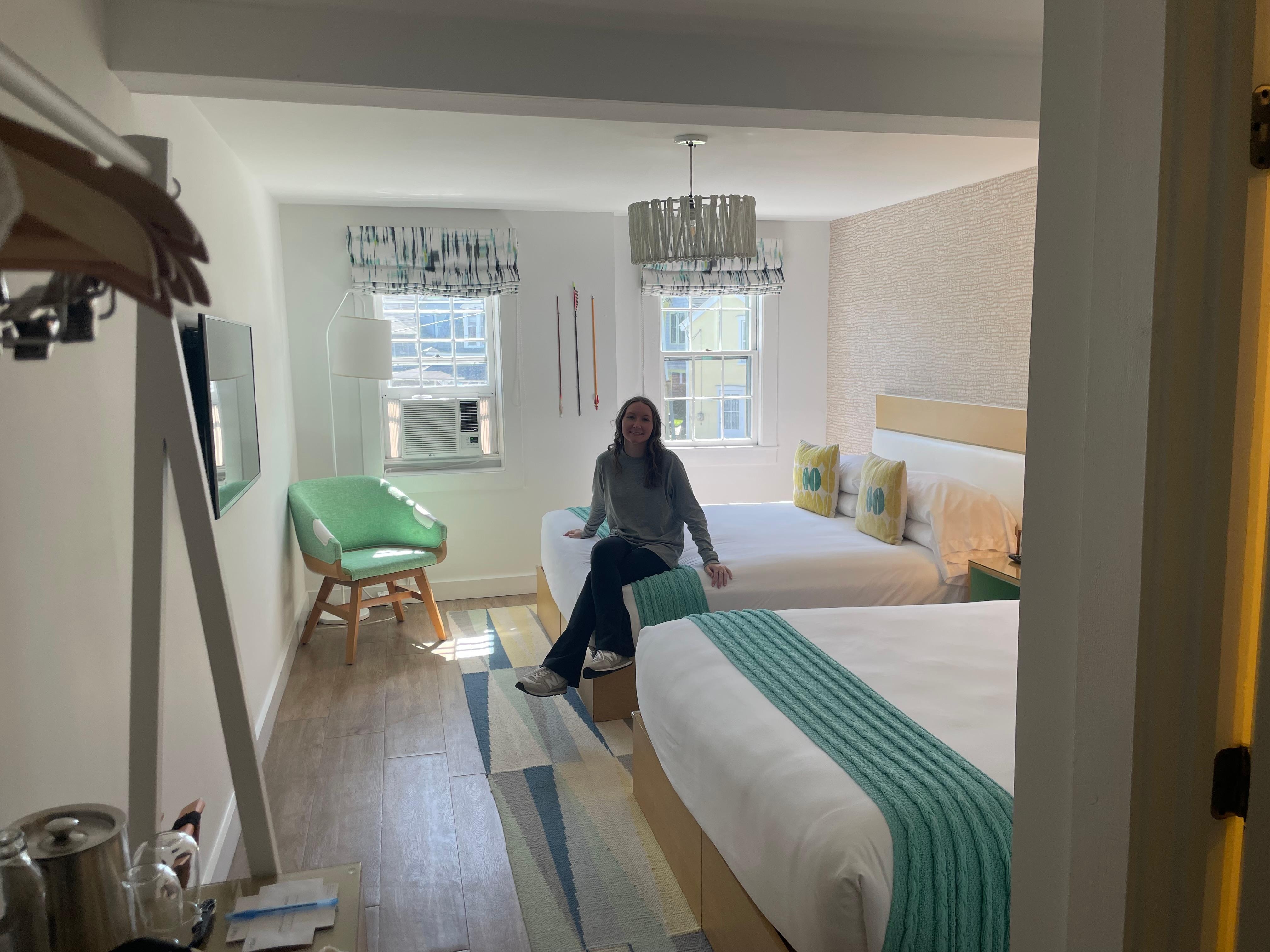 Cute, cozy comfortable room!