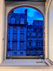 Beautiful views from new apt in apt 16. Quite noisy street with windows closed but still stunning and worth it for that view! To be expected on a Main Street with bars and restaurants.