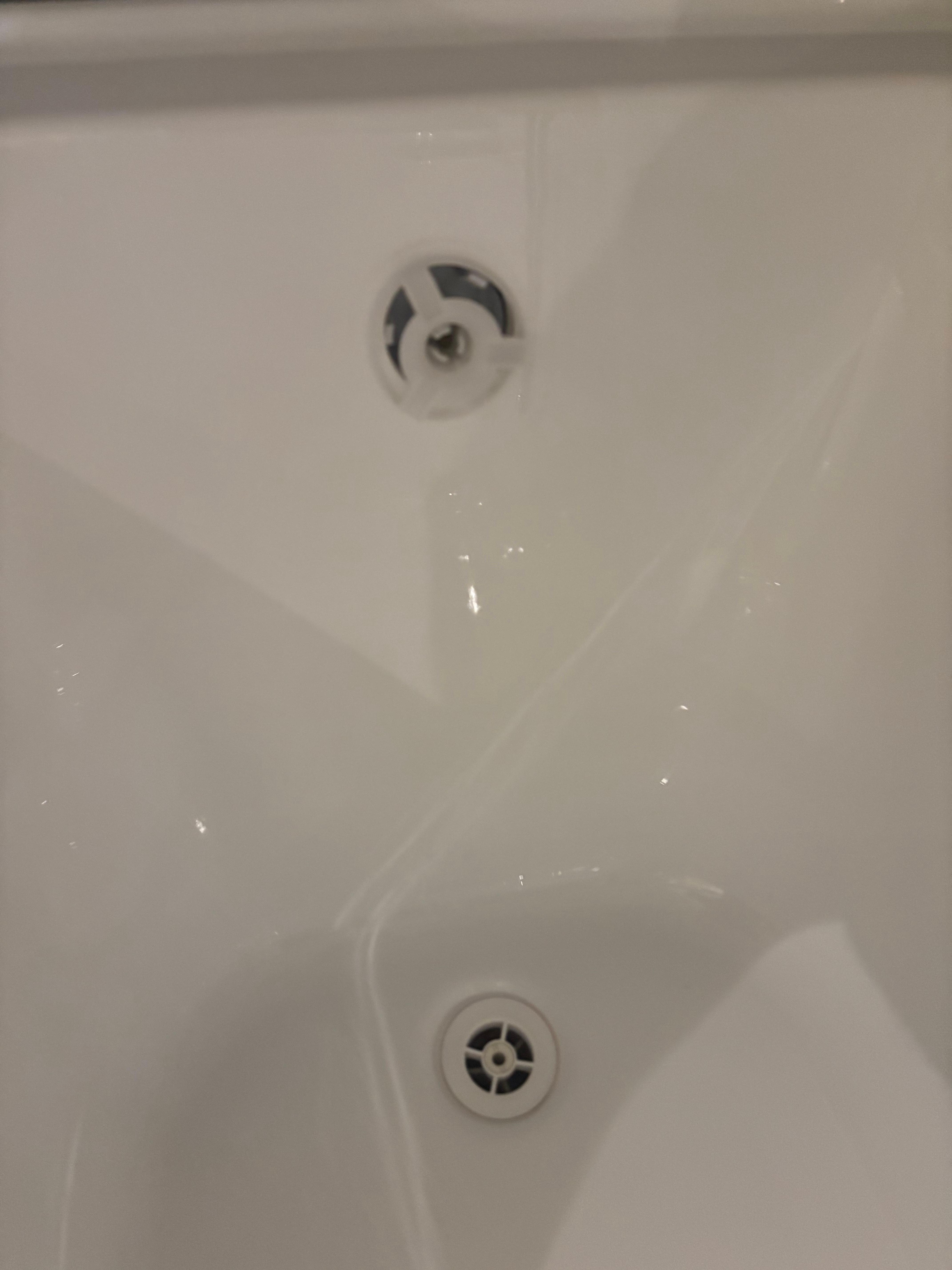 Baignoire inutilisable en l’absence de bouchon