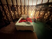 Cozy at night, electricity and no Wifi so bring a book.
