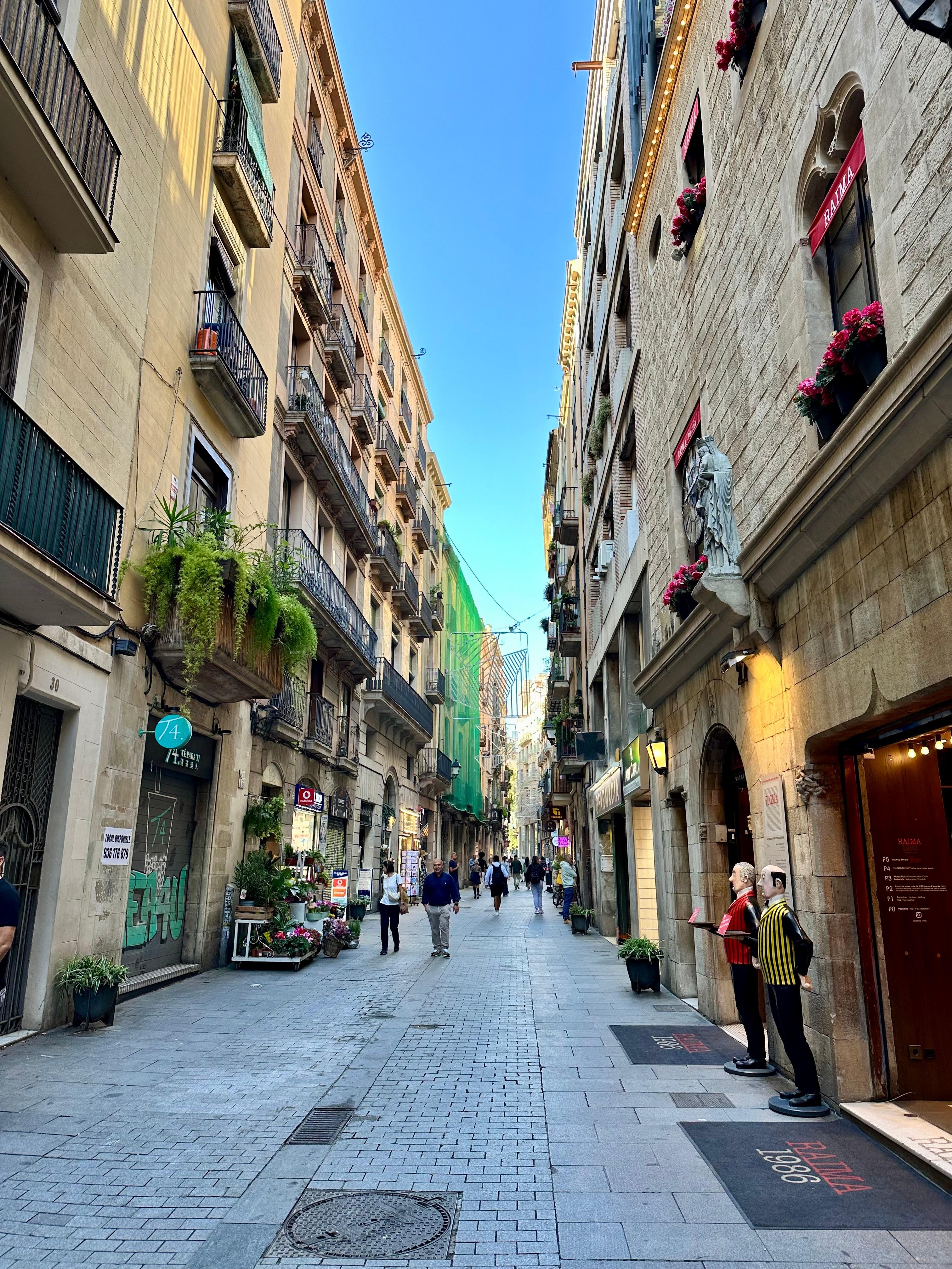 Street behind the hotel with shopping and restaurants 