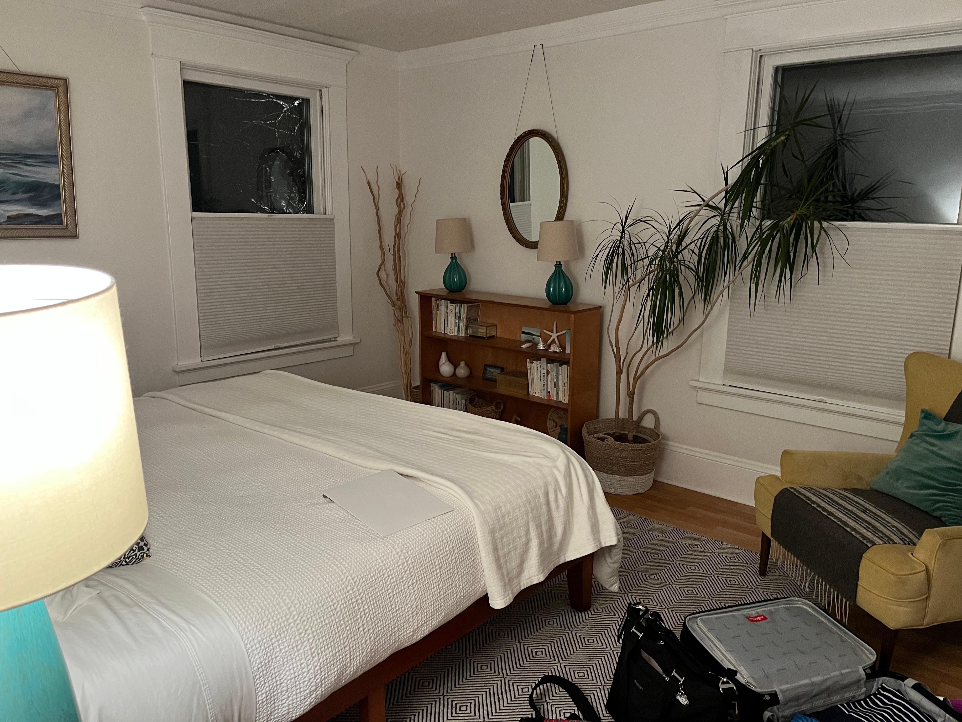 Super comfy bed with room to spread out and large closet. 