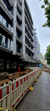 Baustelle zZ direkt vorm Haus