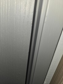 Gap on bottom of door, 3/4 inch or more. Lock did not work, gap to big